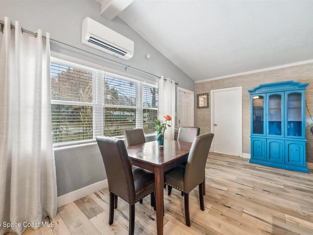 251 Avenida Del Sol, Indialantic, FL 32903