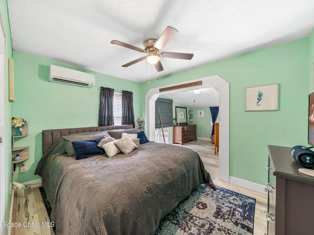 251 Avenida Del Sol, Indialantic, FL 32903