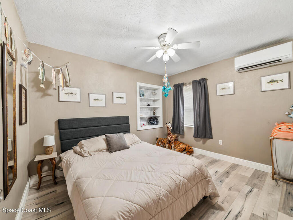 251 Avenida Del Sol, Indialantic, FL 32903