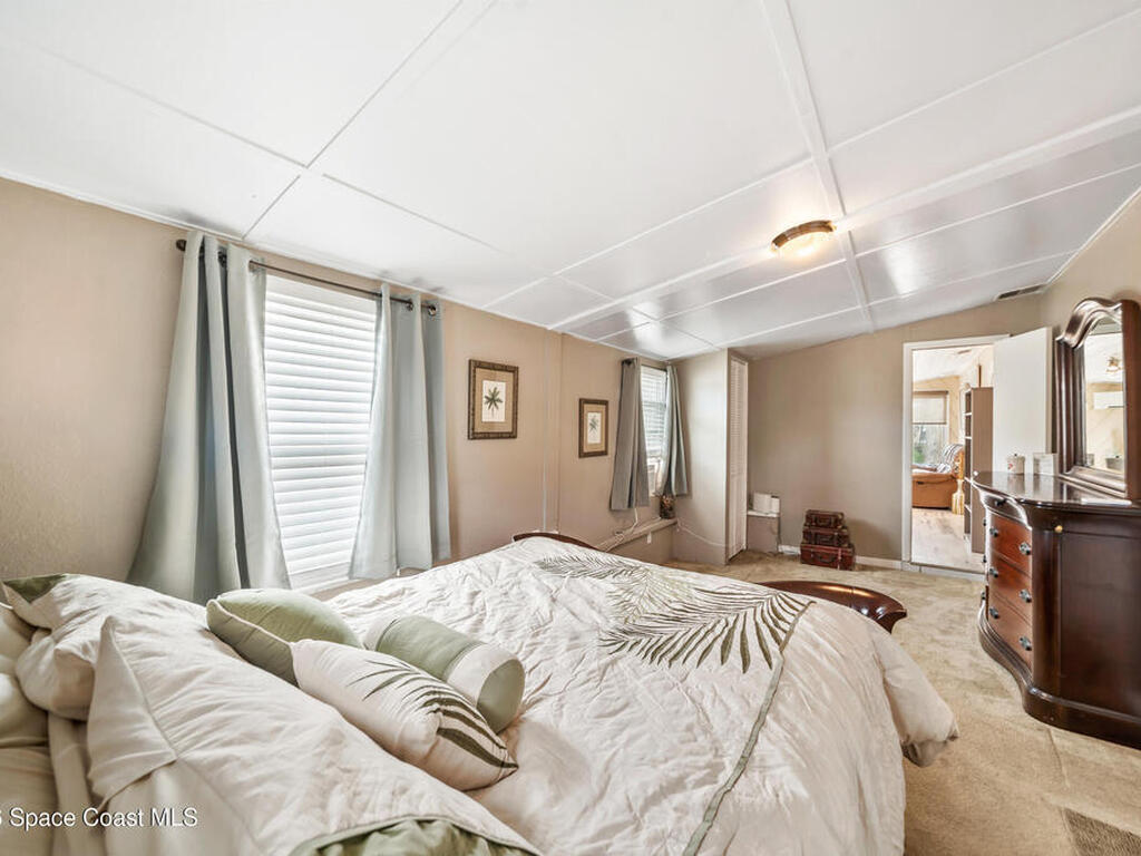 251 Avenida Del Sol, Indialantic, FL 32903