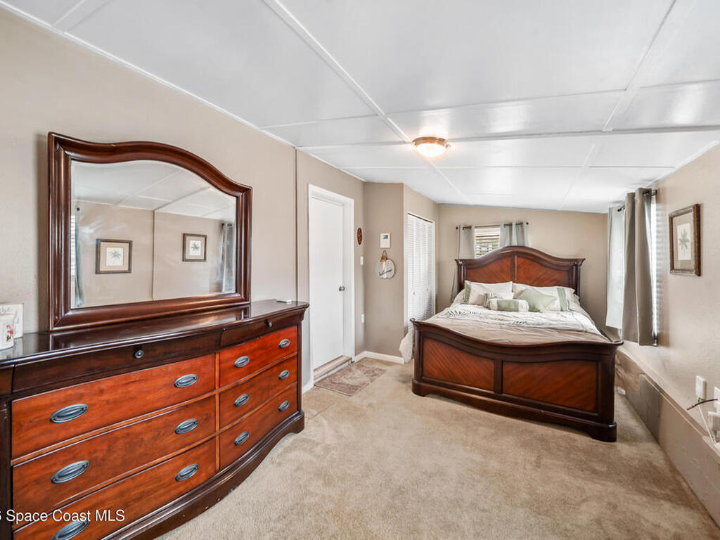 251 Avenida Del Sol, Indialantic, FL 32903