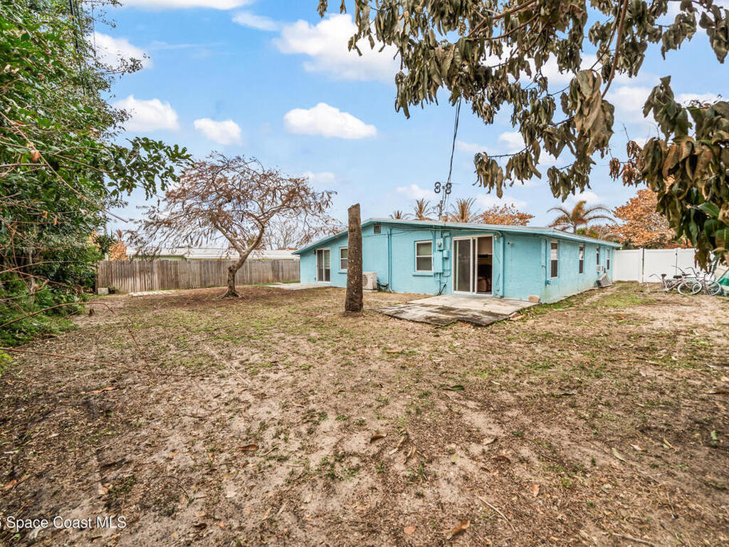 251 Avenida Del Sol, Indialantic, FL 32903