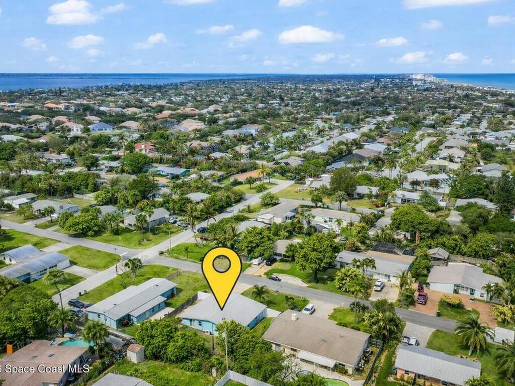 251 Avenida Del Sol, Indialantic, FL 32903