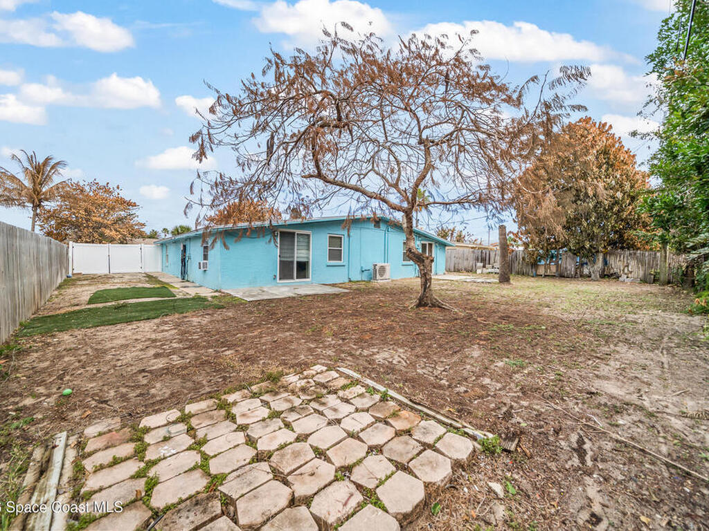 251 Avenida Del Sol, Indialantic, FL 32903