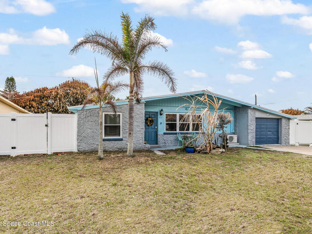 251 Avenida Del Sol, Indialantic, FL 32903