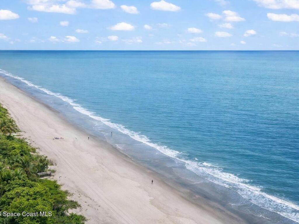 251 Avenida Del Sol, Indialantic, FL 32903