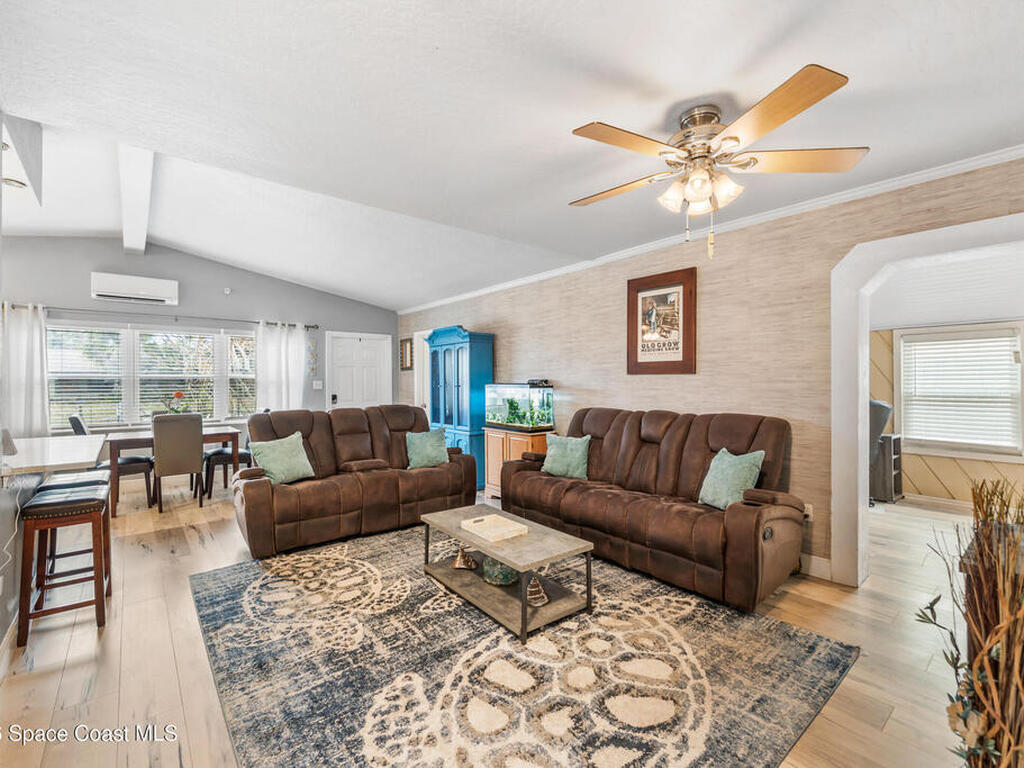 251 Avenida Del Sol, Indialantic, FL 32903