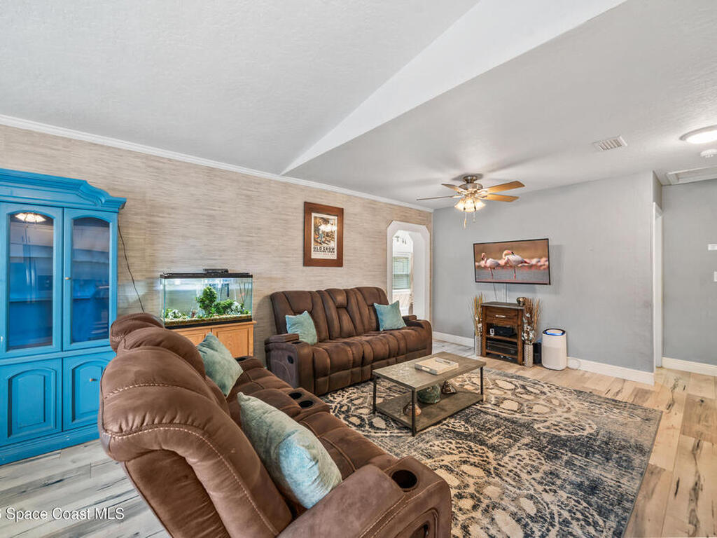 251 Avenida Del Sol, Indialantic, FL 32903