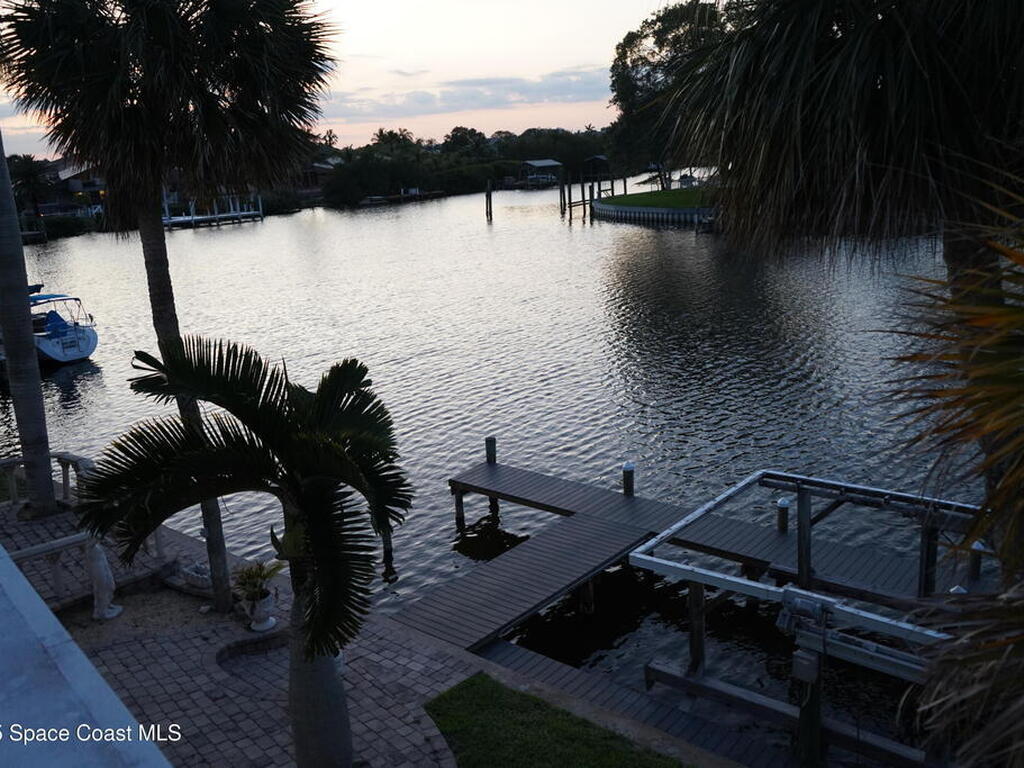 345 S Point Court, Satellite Beach, FL 32937