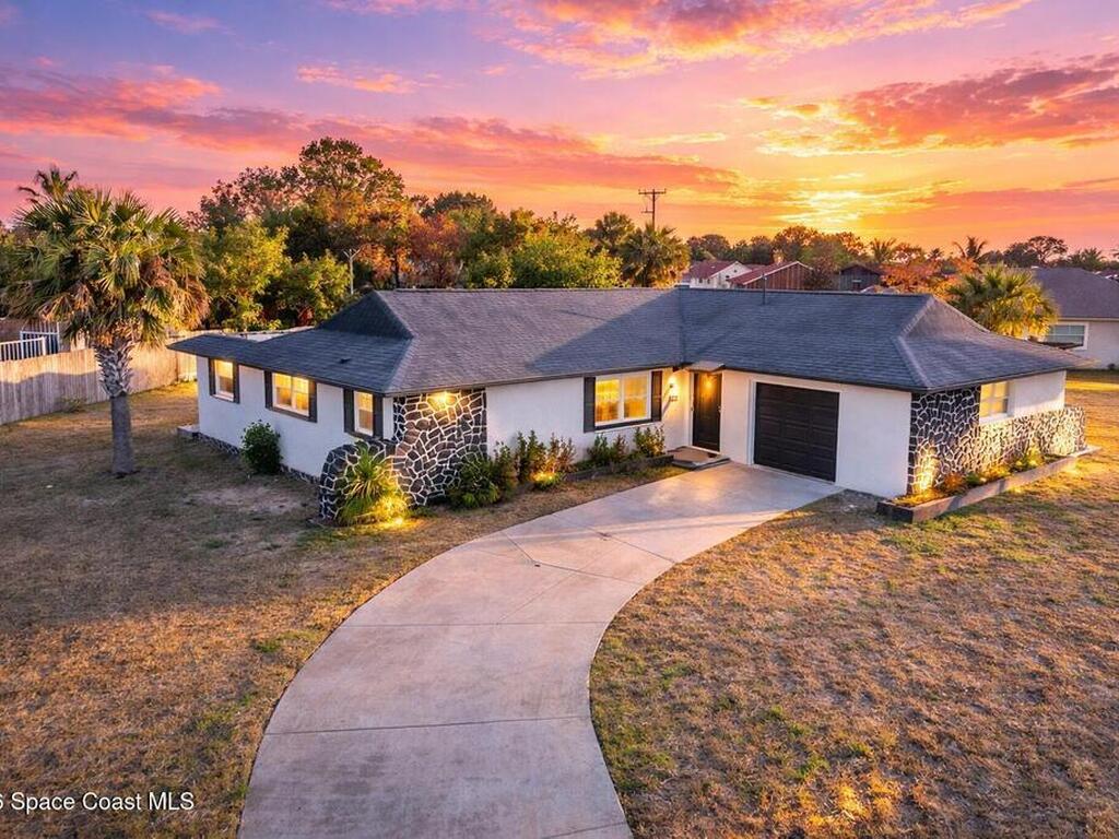 1245 Arlington Circle, Merritt Island, FL 32952