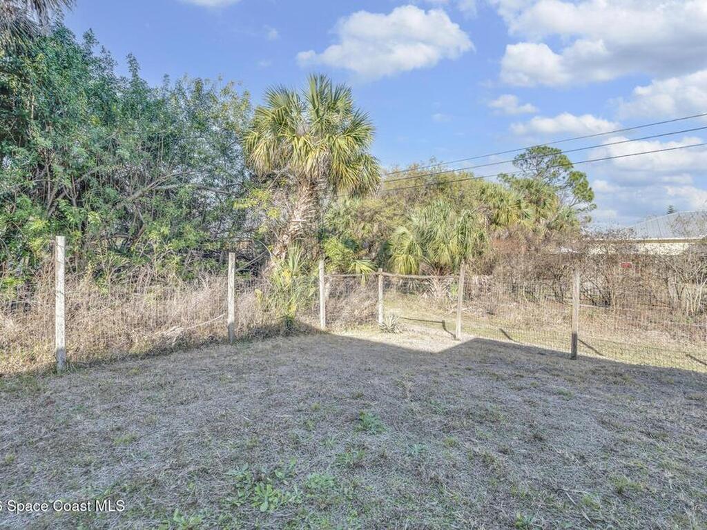 8016 106th Avenue, Vero Beach, FL 32967