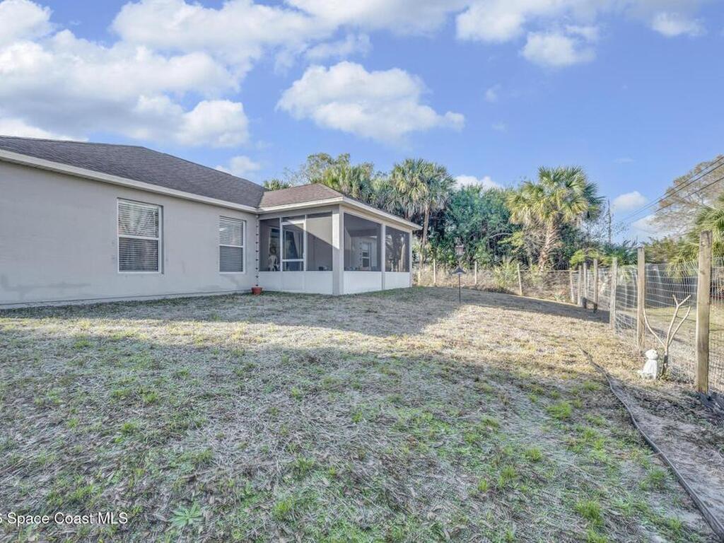 8016 106th Avenue, Vero Beach, FL 32967