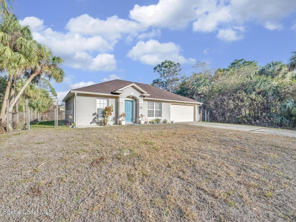 8016 106th Avenue, Vero Beach, FL 32967