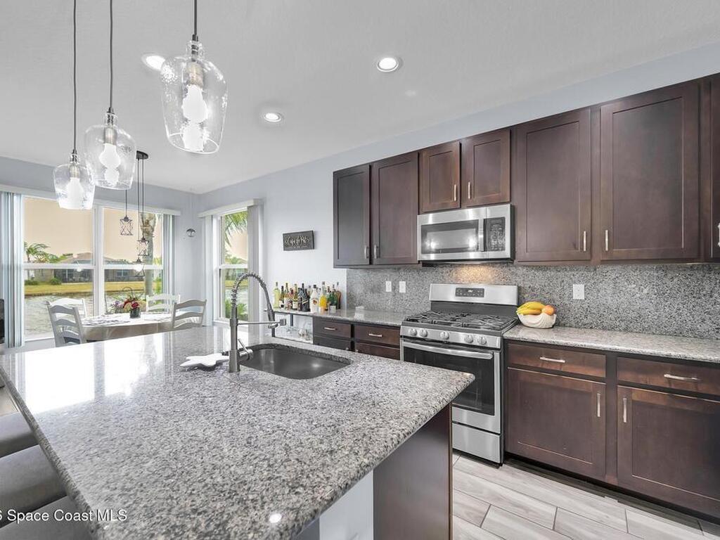 12127 SW Jasper Lake Way, Port St. Lucie, FL 34987