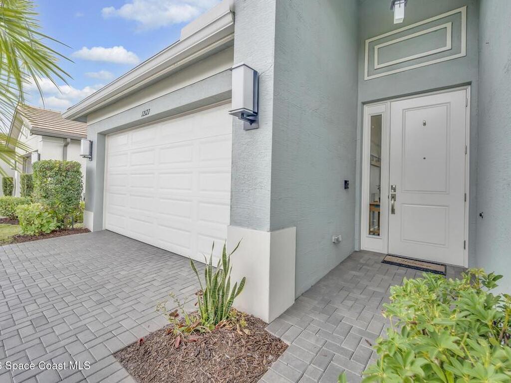 12127 SW Jasper Lake Way, Port St. Lucie, FL 34987
