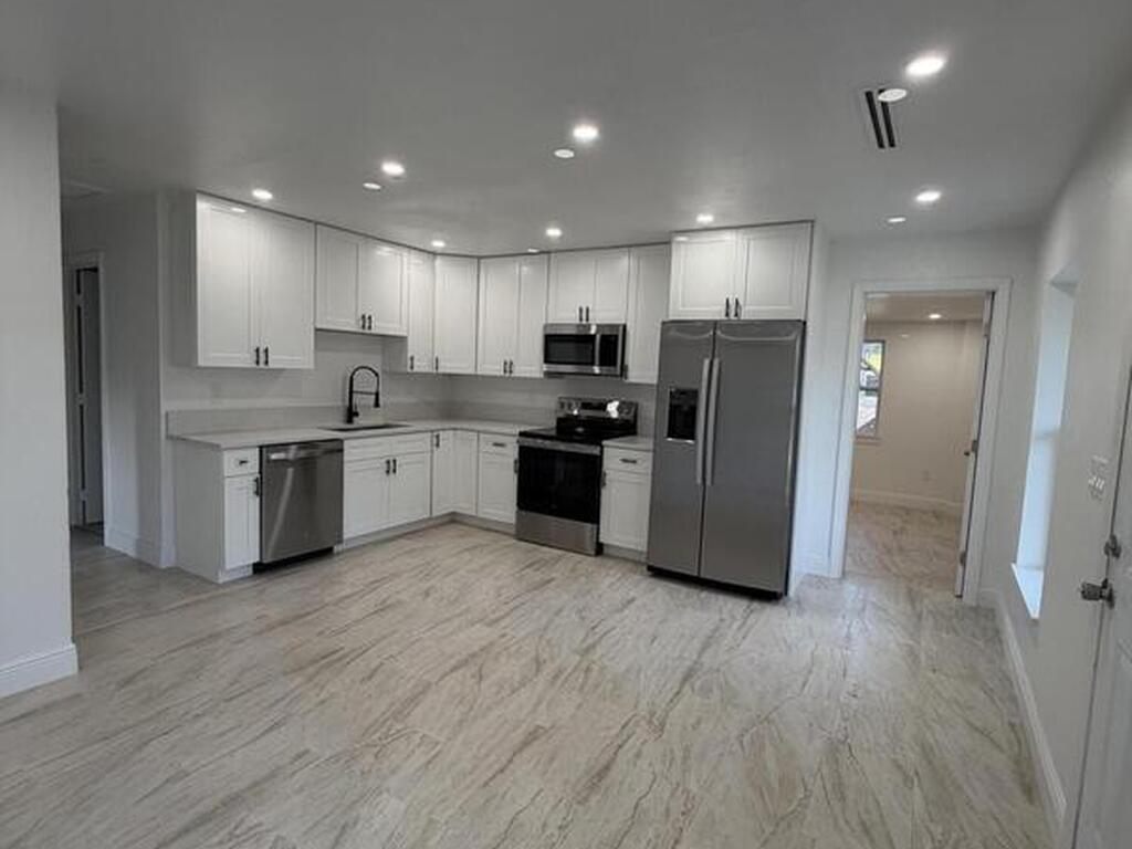 2391 Burns Avenue, Melbourne, FL 32935