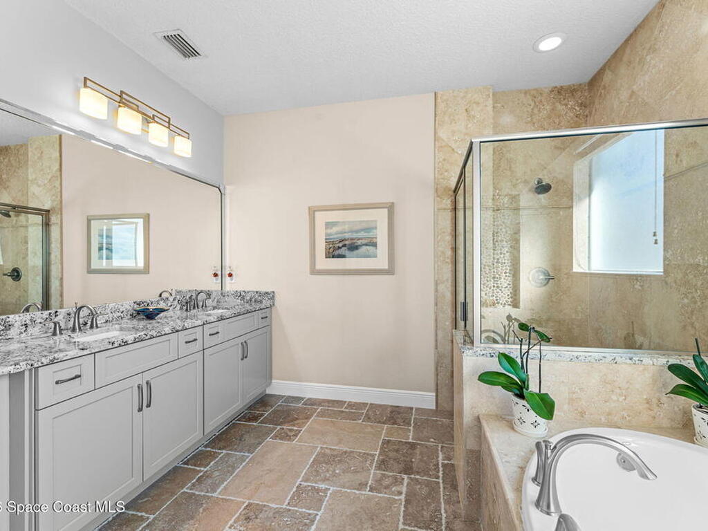 1139 S Brevard Avenue, Cocoa Beach, FL 32931