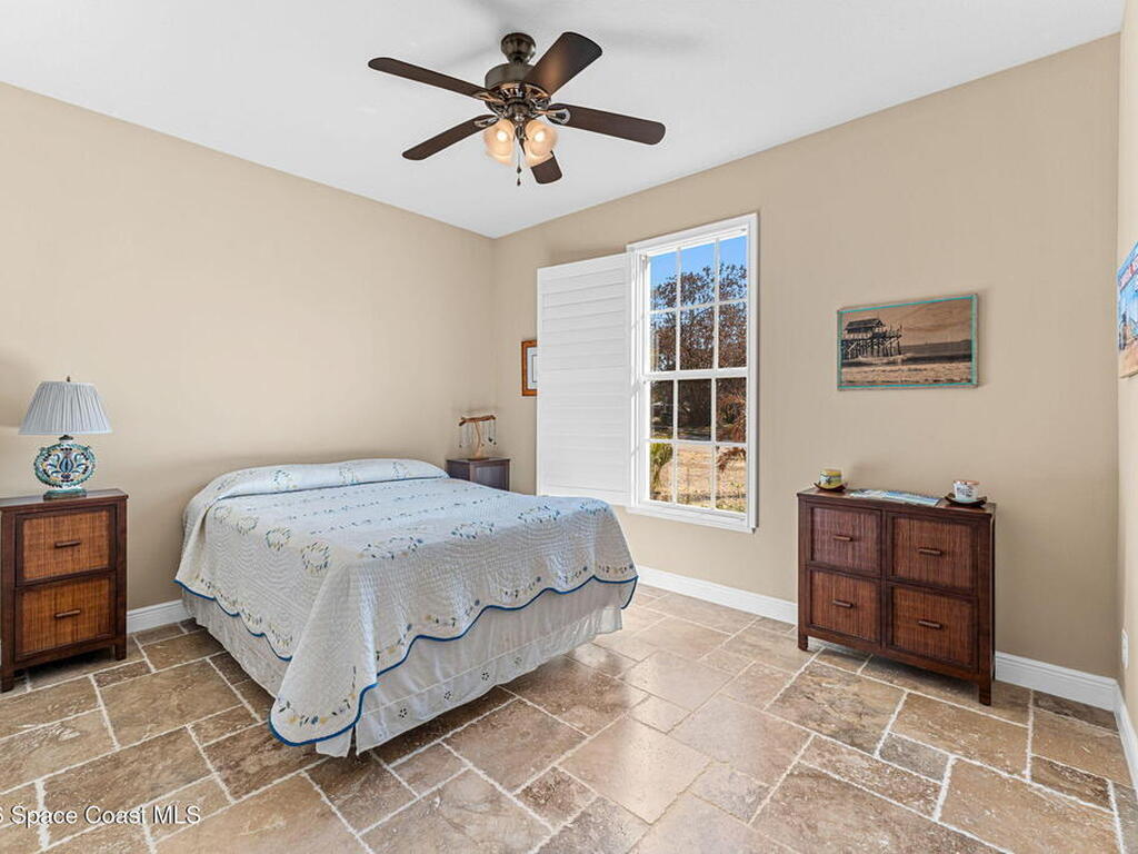 1139 S Brevard Avenue, Cocoa Beach, FL 32931