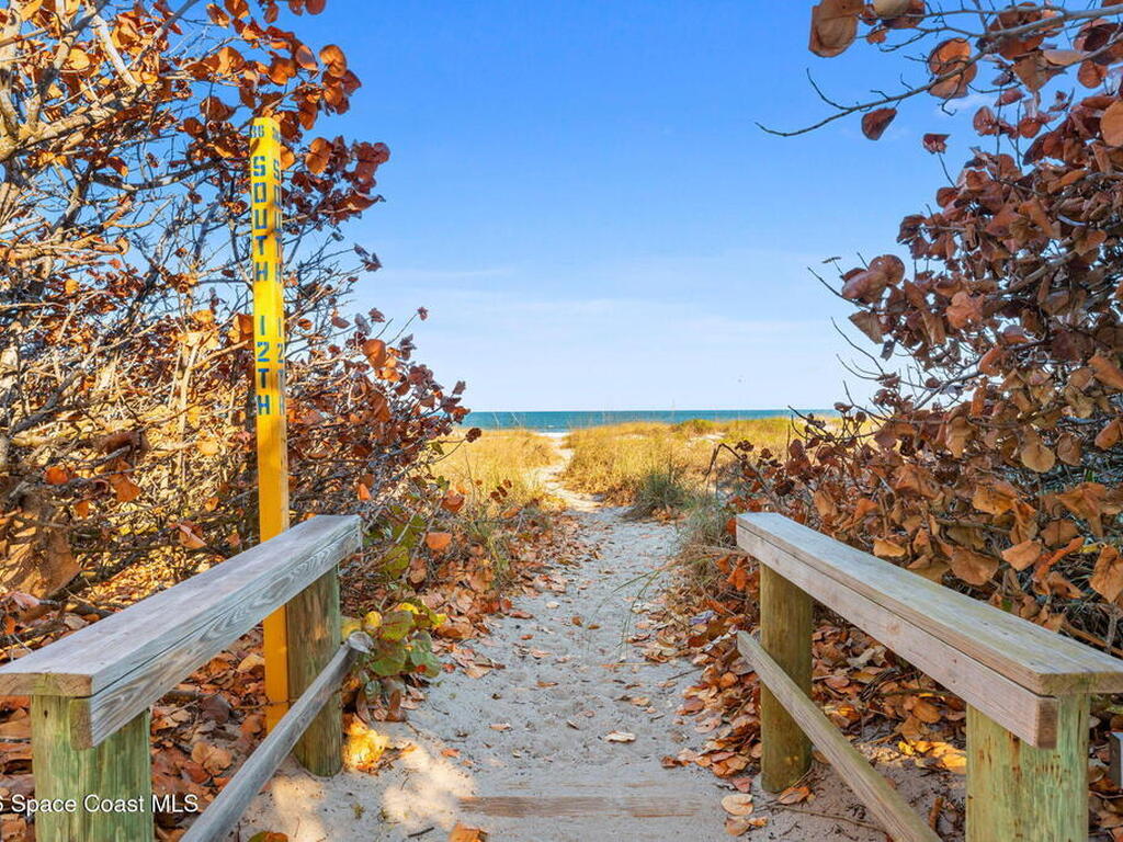 1139 S Brevard Avenue, Cocoa Beach, FL 32931