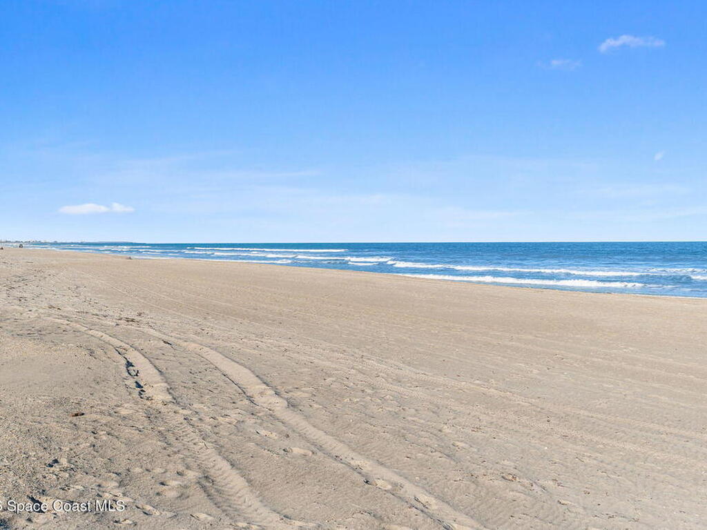 1139 S Brevard Avenue, Cocoa Beach, FL 32931