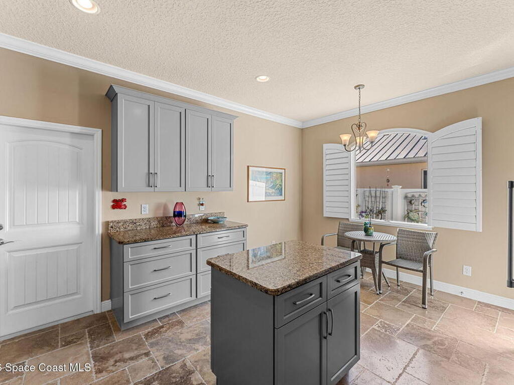 1139 S Brevard Avenue, Cocoa Beach, FL 32931