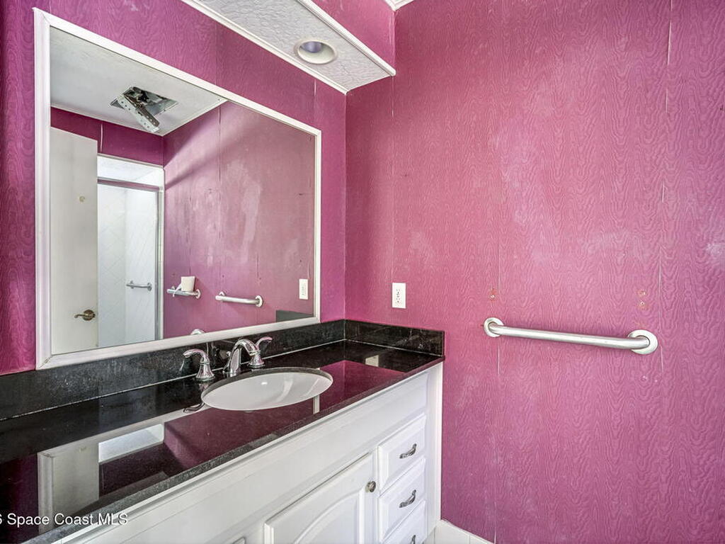 535 Robinhood Drive, Merritt Island, FL 32953