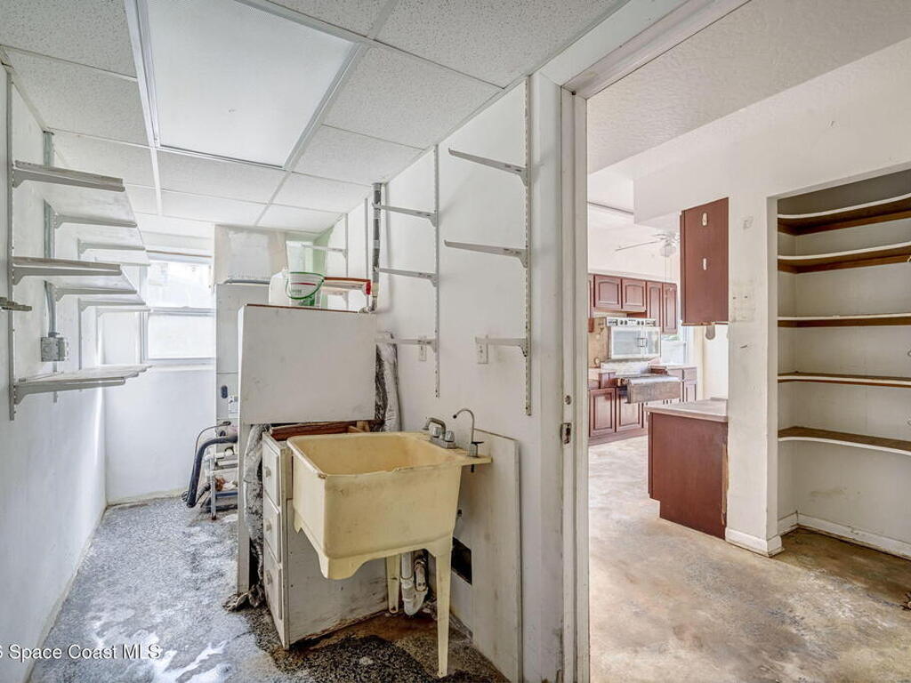 535 Robinhood Drive, Merritt Island, FL 32953