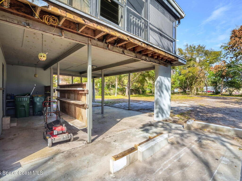 535 Robinhood Drive, Merritt Island, FL 32953