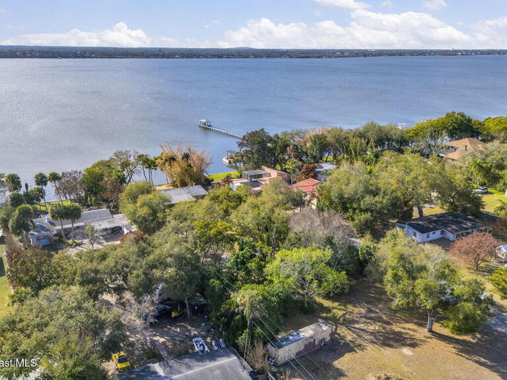 535 Robinhood Drive, Merritt Island, FL 32953