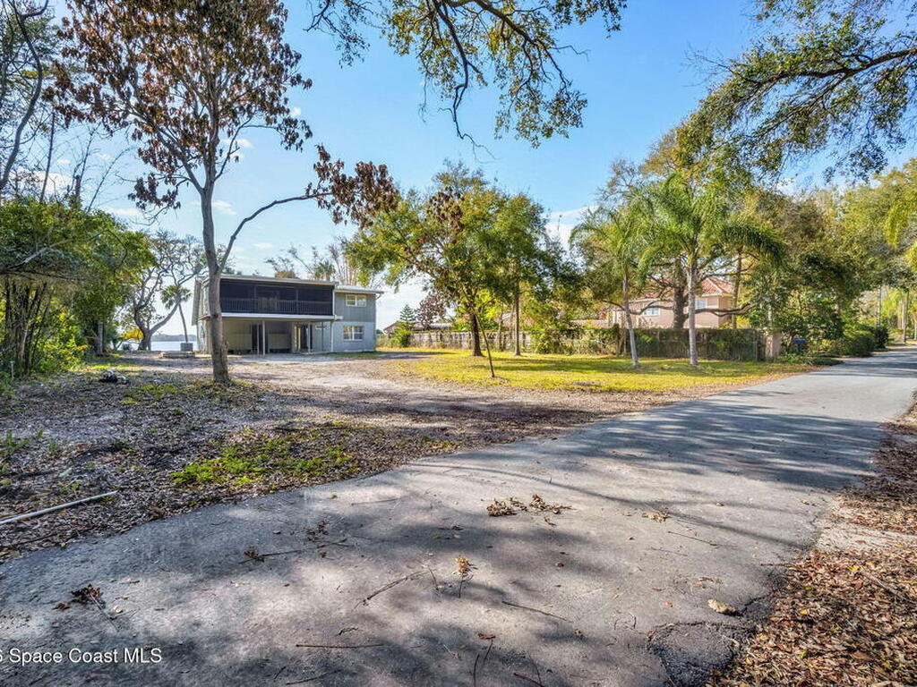 535 Robinhood Drive, Merritt Island, FL 32953