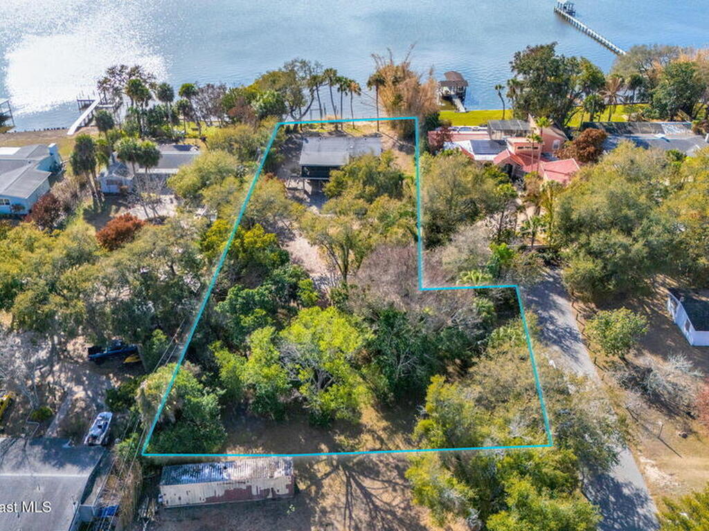 535 Robinhood Drive, Merritt Island, FL 32953