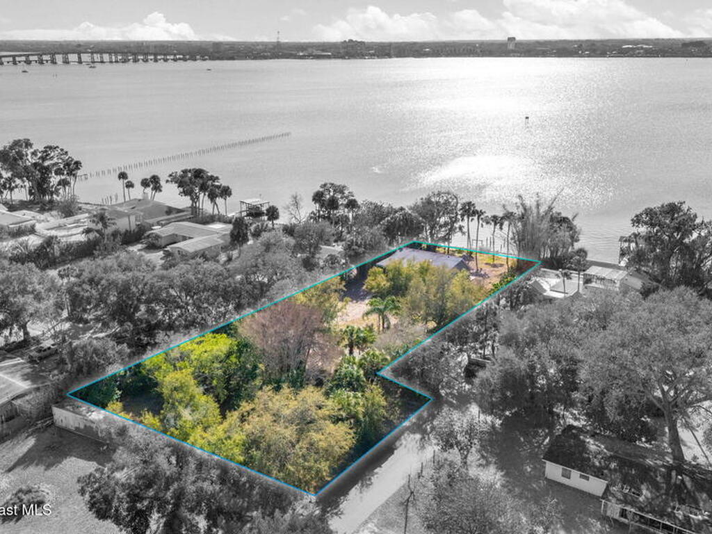 535 Robinhood Drive, Merritt Island, FL 32953