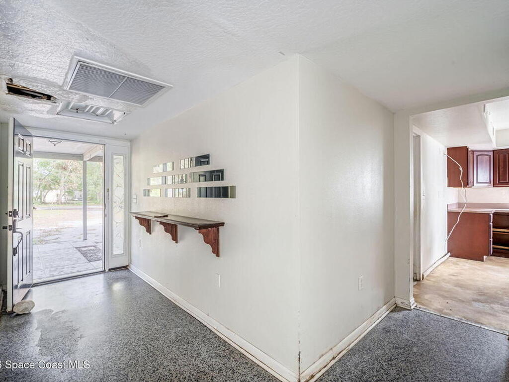 535 Robinhood Drive, Merritt Island, FL 32953