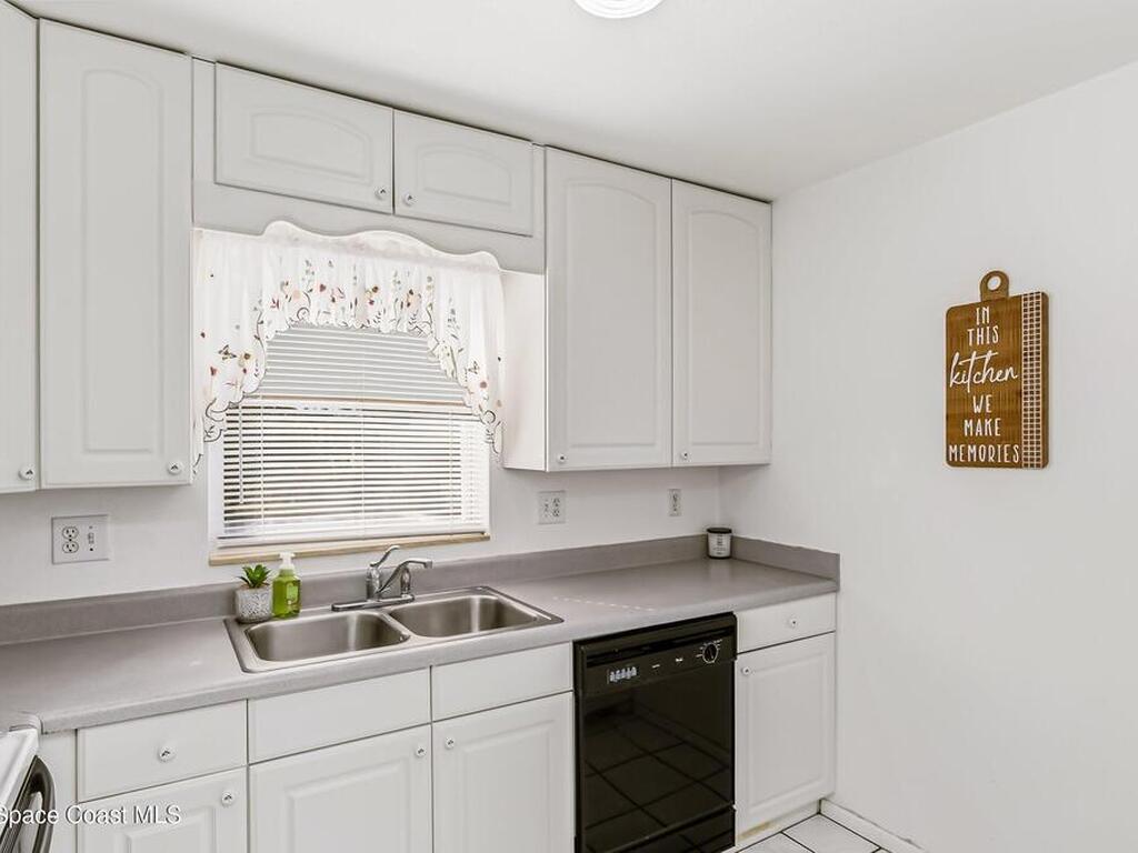 2501 Sand Trap Lane, Melbourne, FL 32935