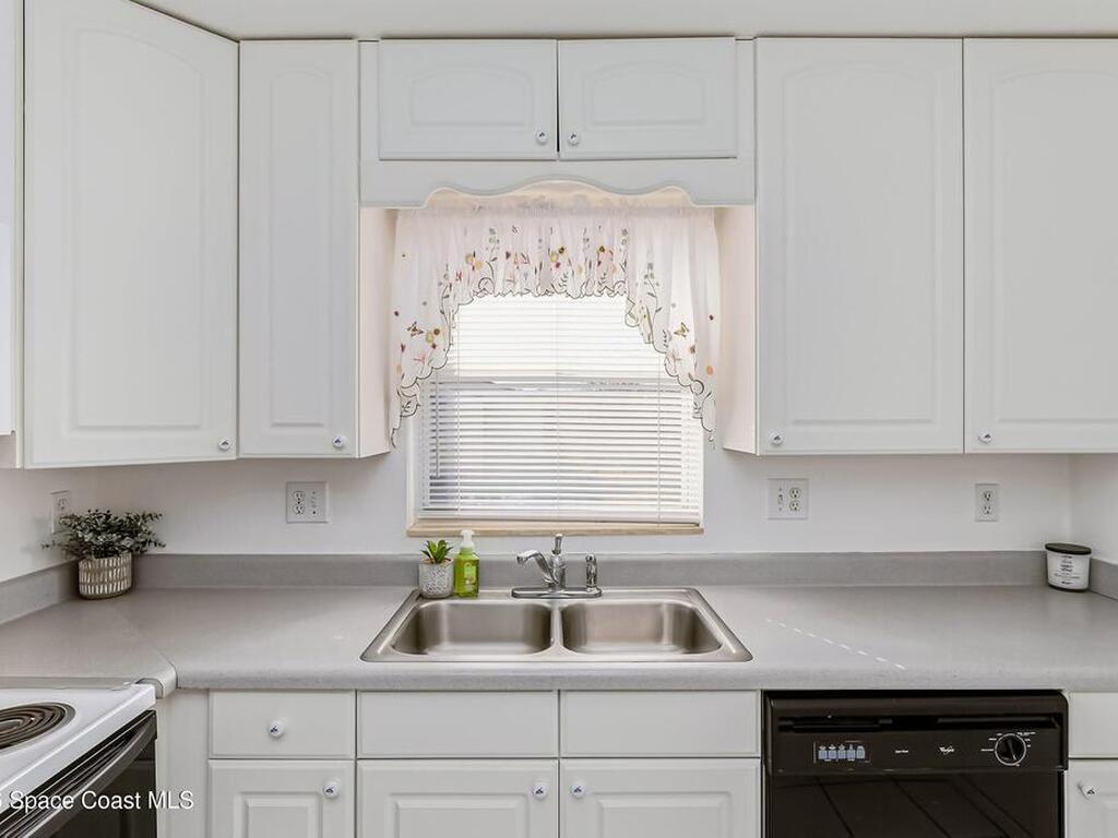 2501 Sand Trap Lane, Melbourne, FL 32935