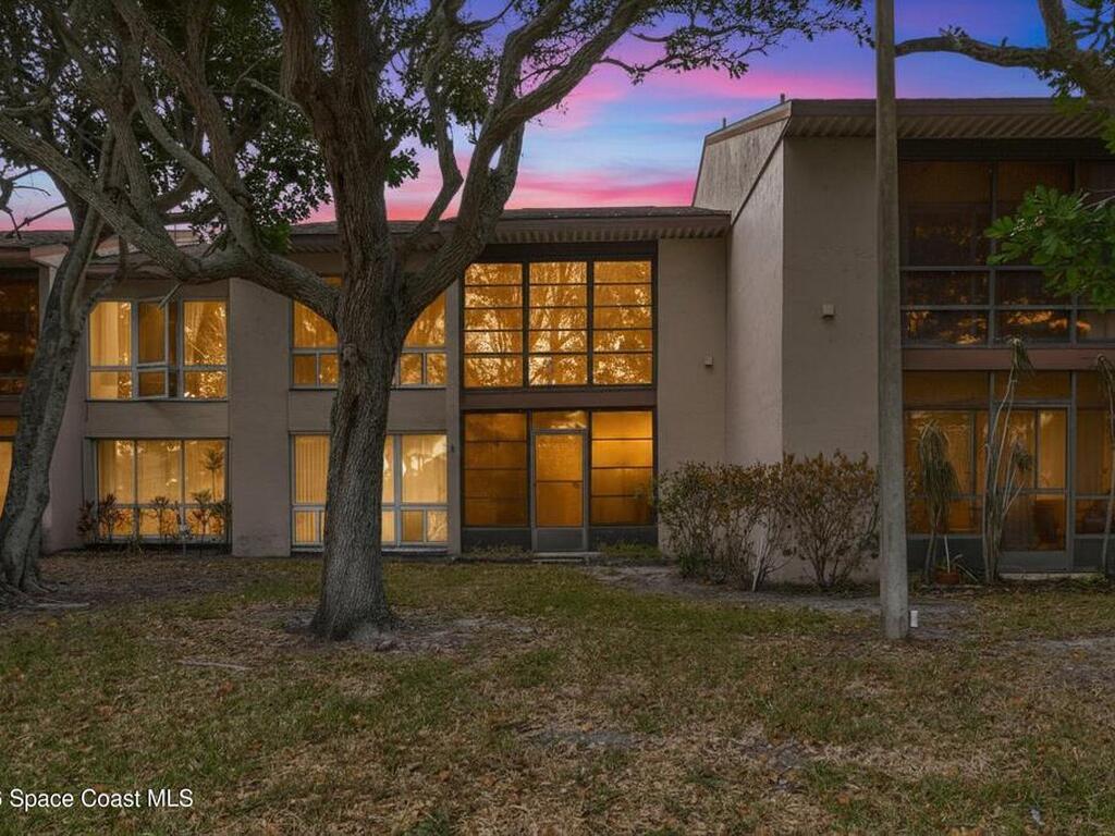 2501 Sand Trap Lane, Melbourne, FL 32935