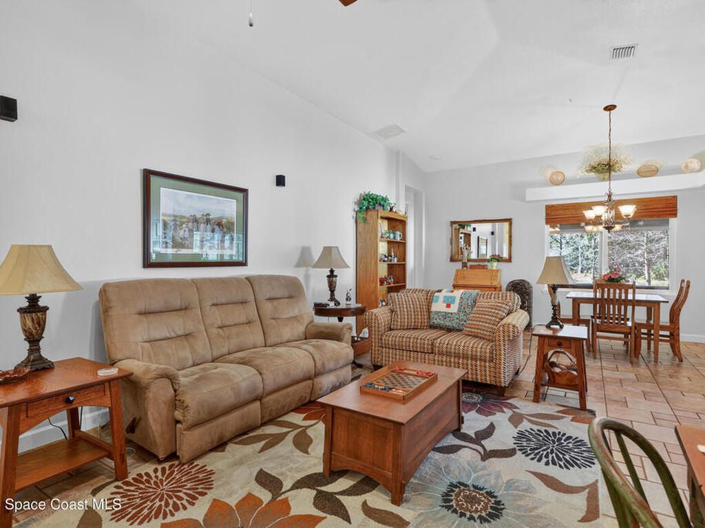 472 Carley Ln Lane, Cocoa, FL 32926