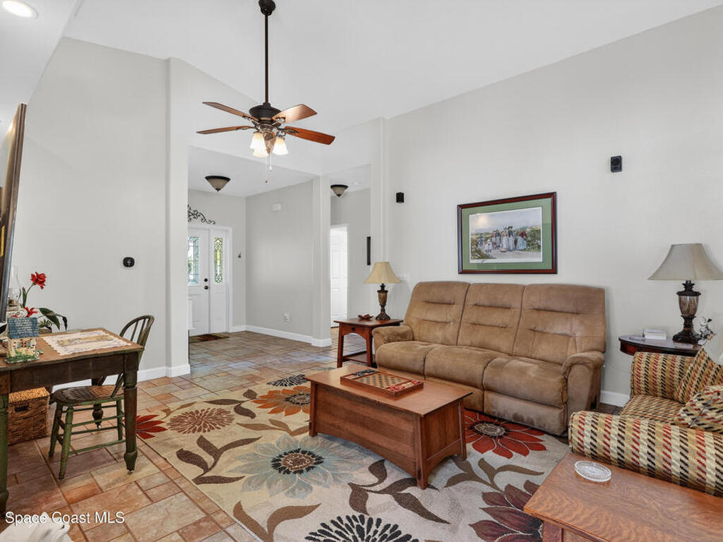 472 Carley Ln Lane, Cocoa, FL 32926