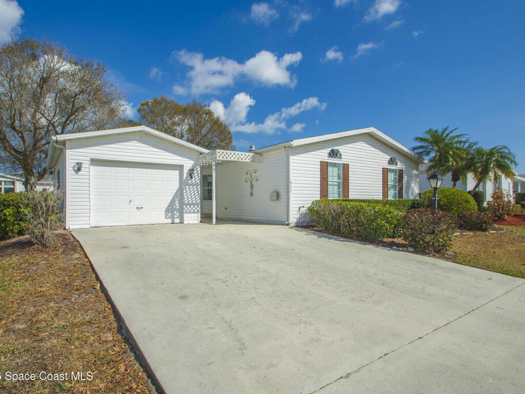 8142 Meadowlark Lane, Port St. Lucie, FL 34952