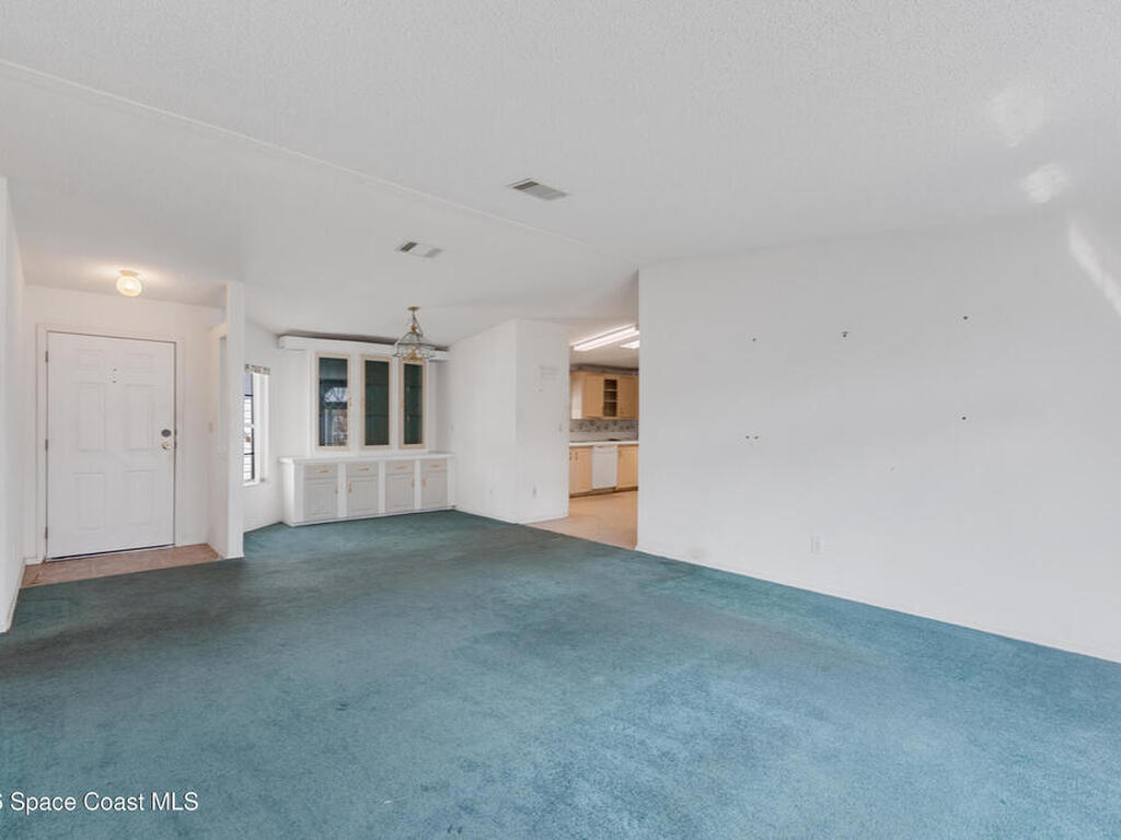 8142 Meadowlark Lane, Port St. Lucie, FL 34952