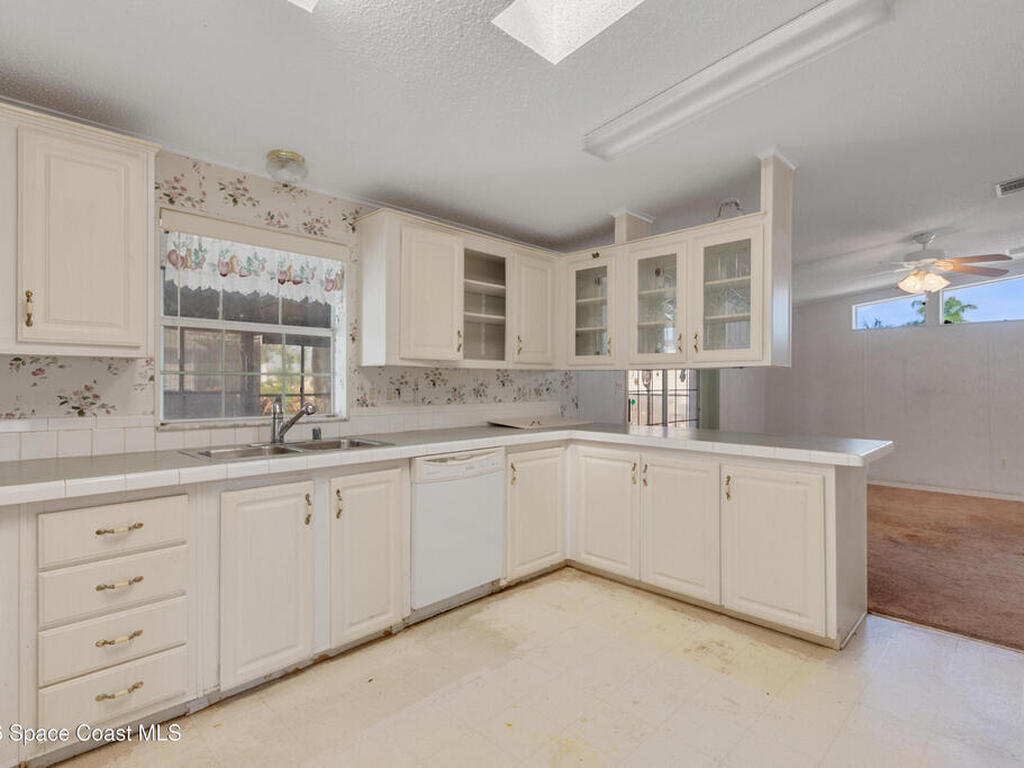 8142 Meadowlark Lane, Port St. Lucie, FL 34952