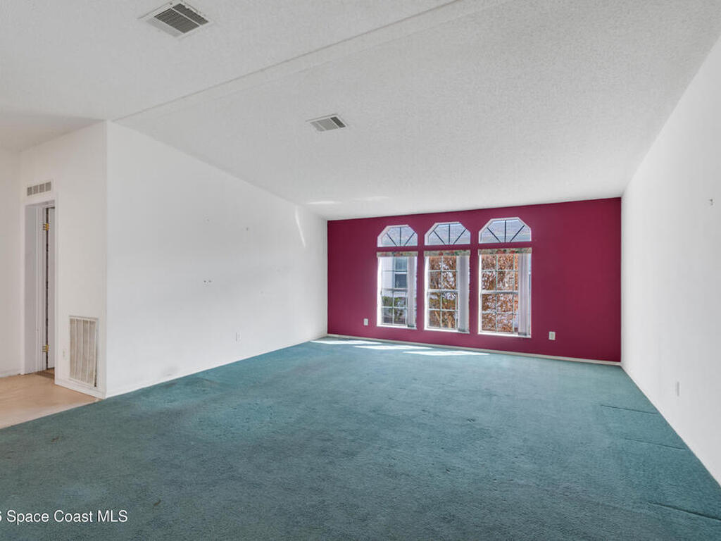 8142 Meadowlark Lane, Port St. Lucie, FL 34952