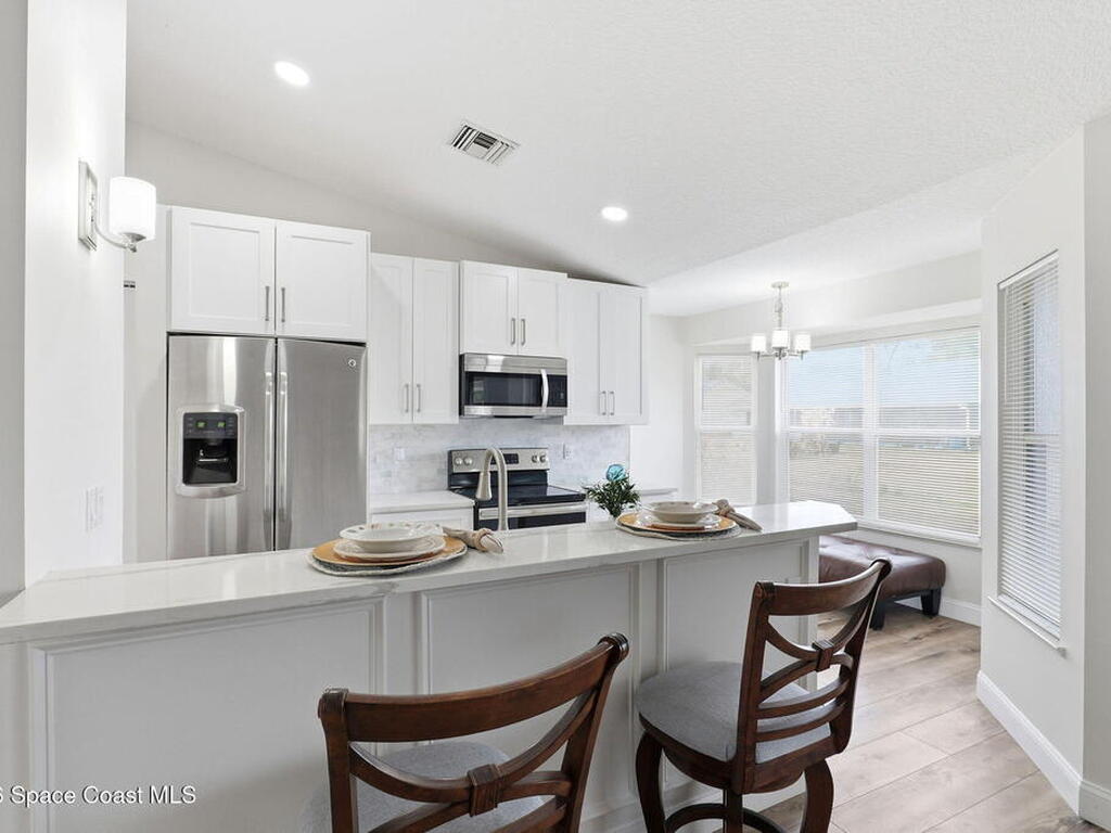 1895 17th Avenue, Vero Beach, FL 32962