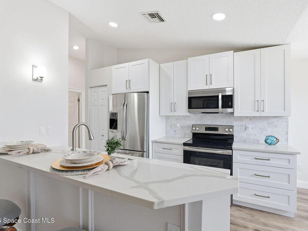 1895 17th Avenue, Vero Beach, FL 32962