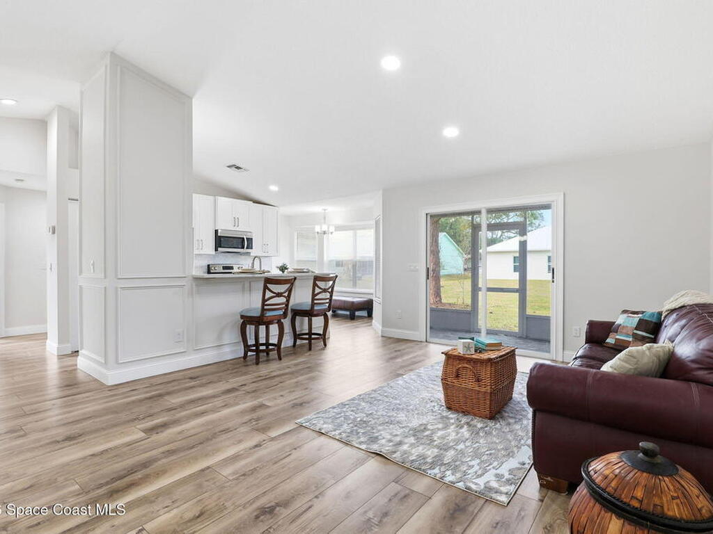 1895 17th Avenue, Vero Beach, FL 32962