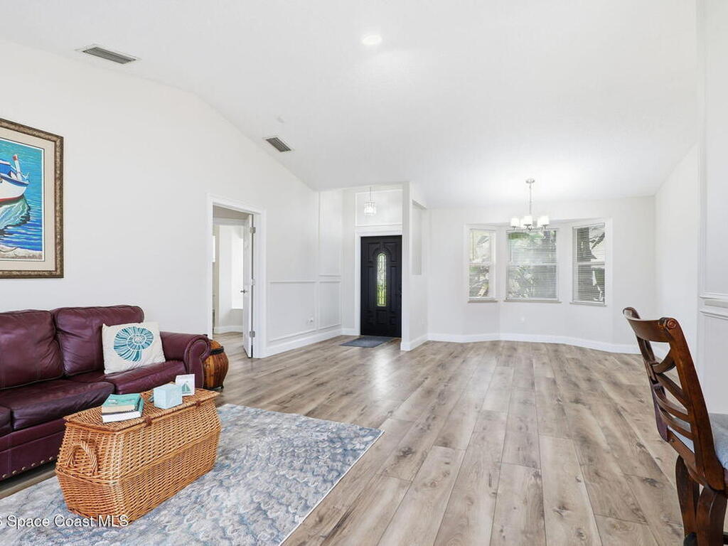 1895 17th Avenue, Vero Beach, FL 32962