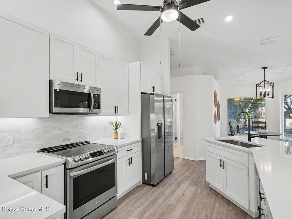 560 Fiedler Street, Palm Bay, FL 32907