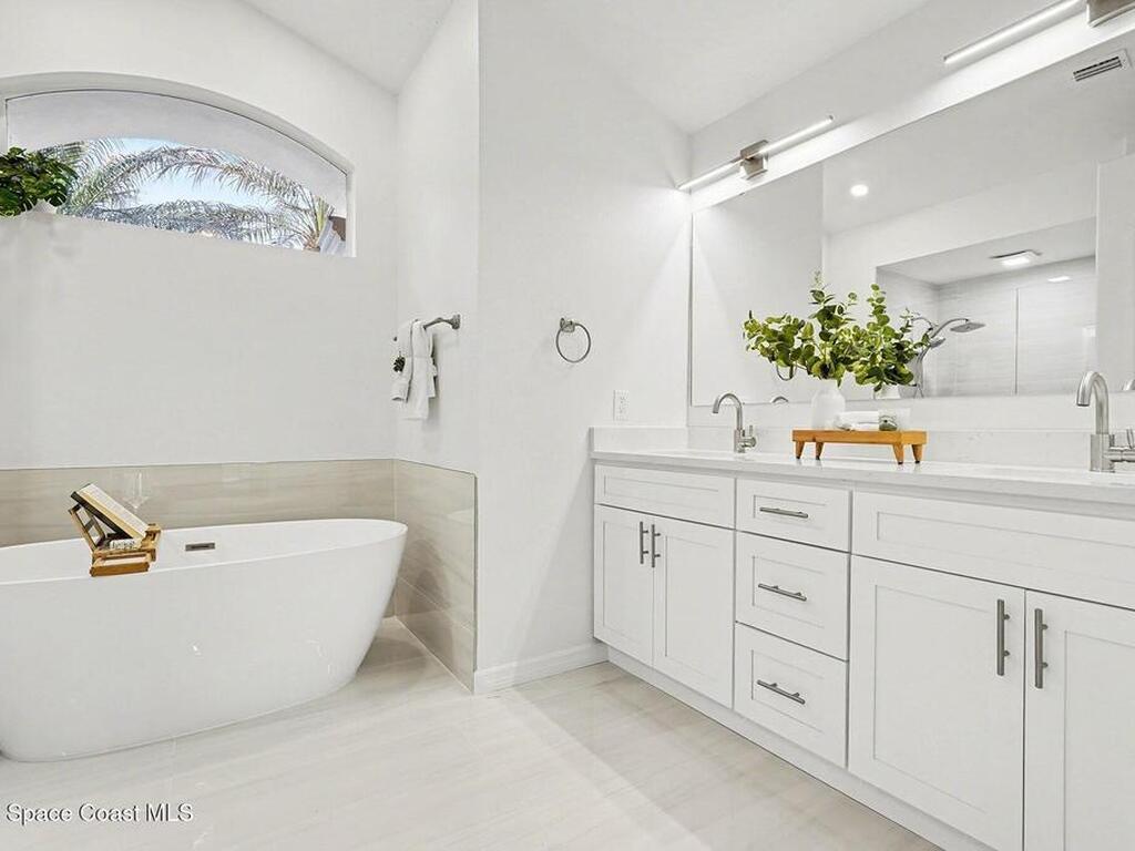 560 Fiedler Street, Palm Bay, FL 32907