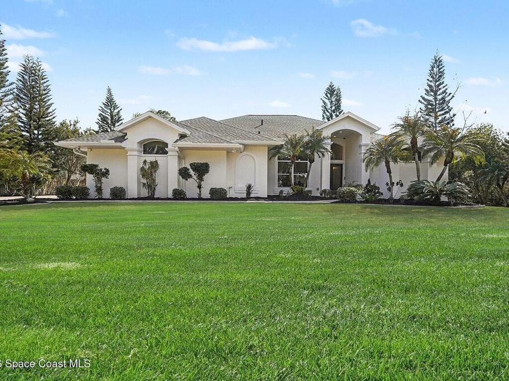 560 Fiedler Street, Palm Bay, FL 32907