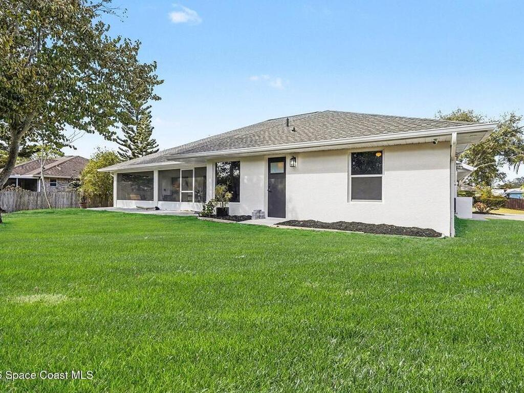 560 Fiedler Street, Palm Bay, FL 32907